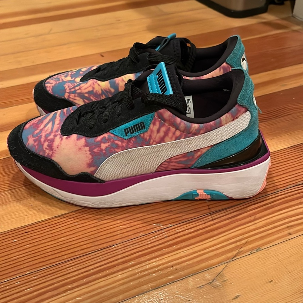 Puma tie dye Cruise Rider sneakers excellent condition size6